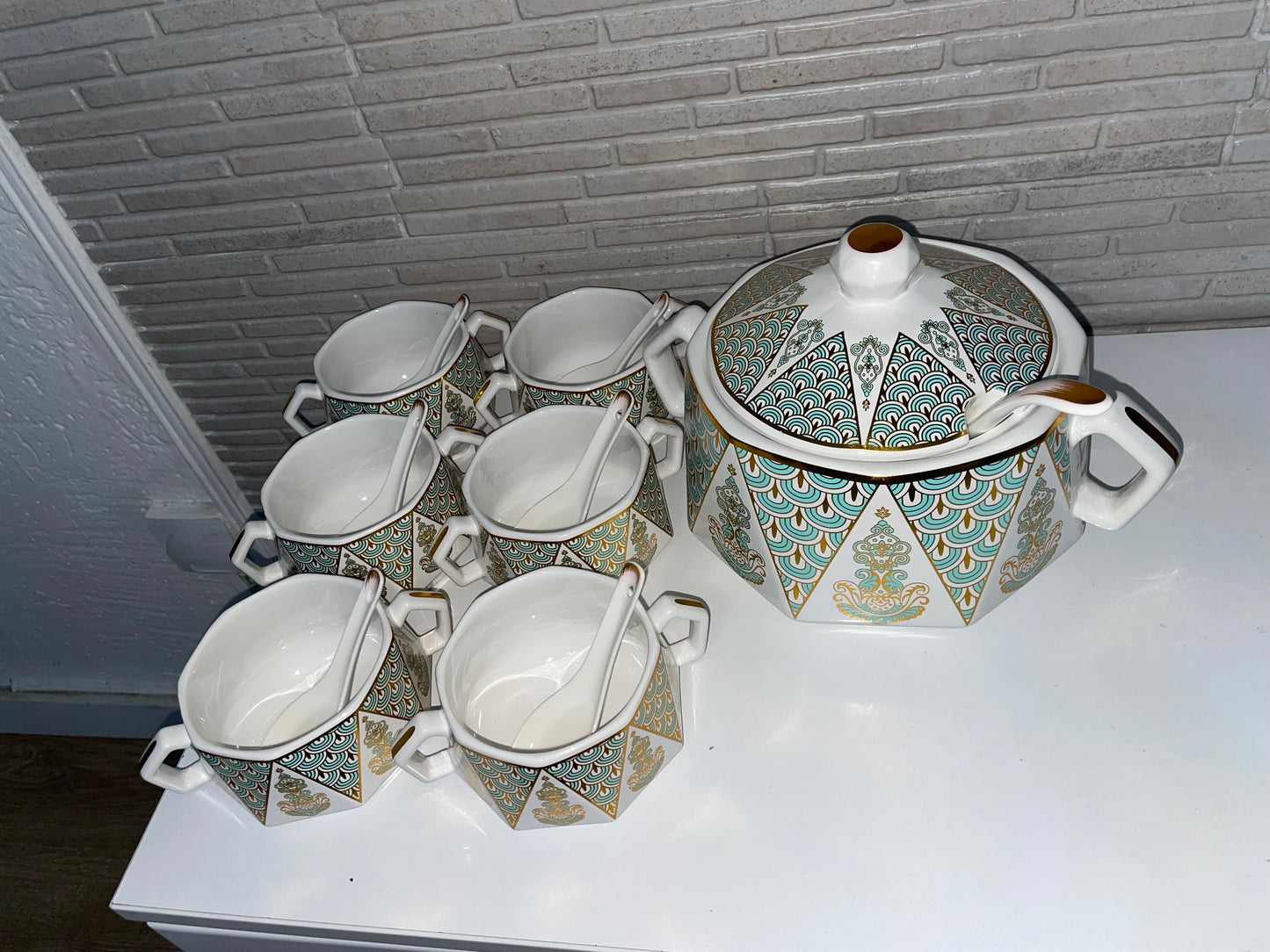 Ekskluzivni Set za Posluživanje – Elegancija u Svakom Detalju ✨