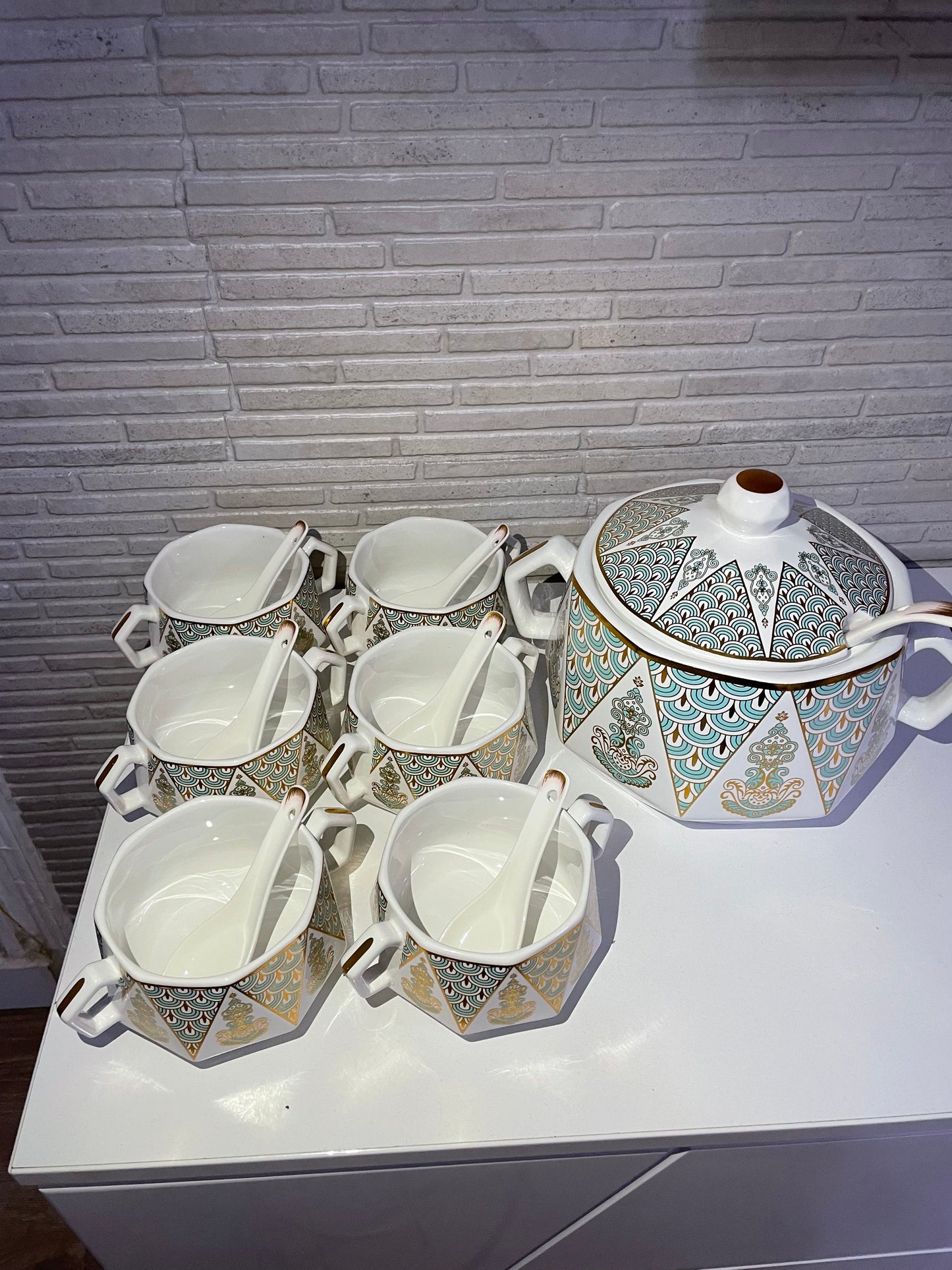 Ekskluzivni Set za Posluživanje – Elegancija u Svakom Detalju ✨