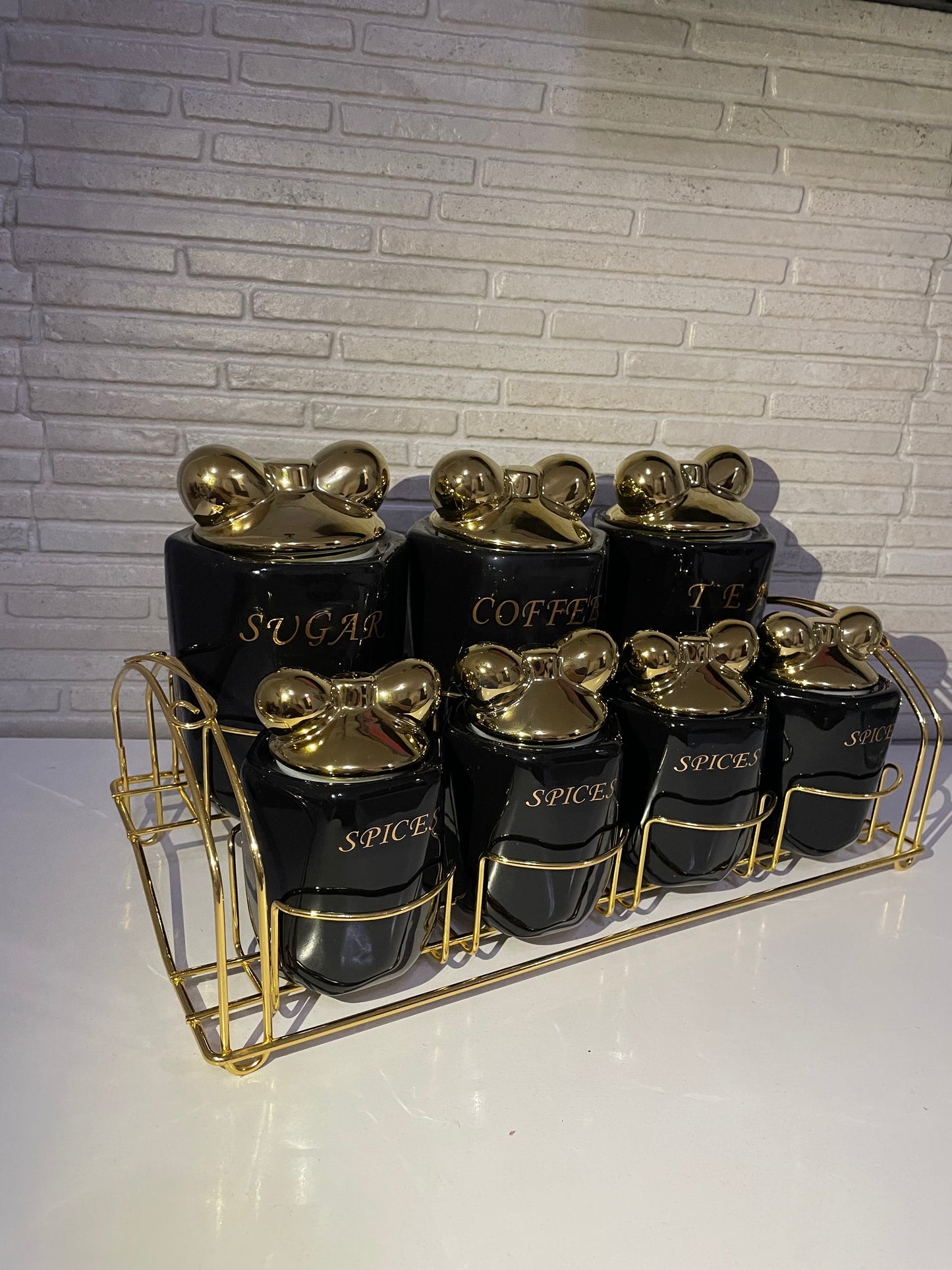 Luksuzni set keramičkih posuda sa zlatnim poklopcima – 7/1 + metalni stalak