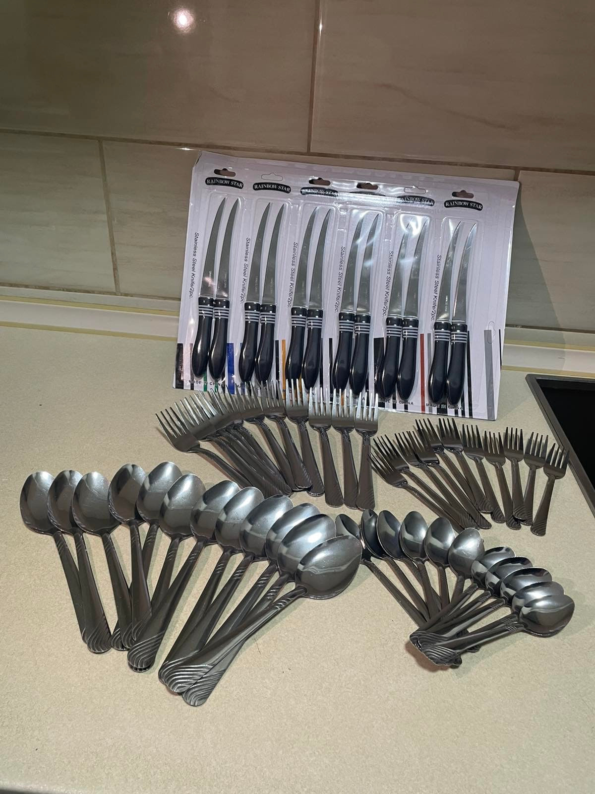 Elegantni set pribora za jelo – 60 dela