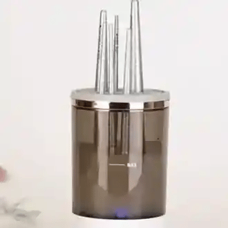 Električni uređaj za pranje i sušenje četkica za šminku